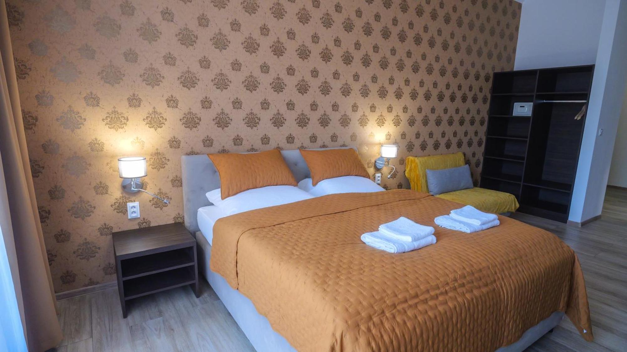 Premium City Centre Bedrooms Prešov Exterior foto